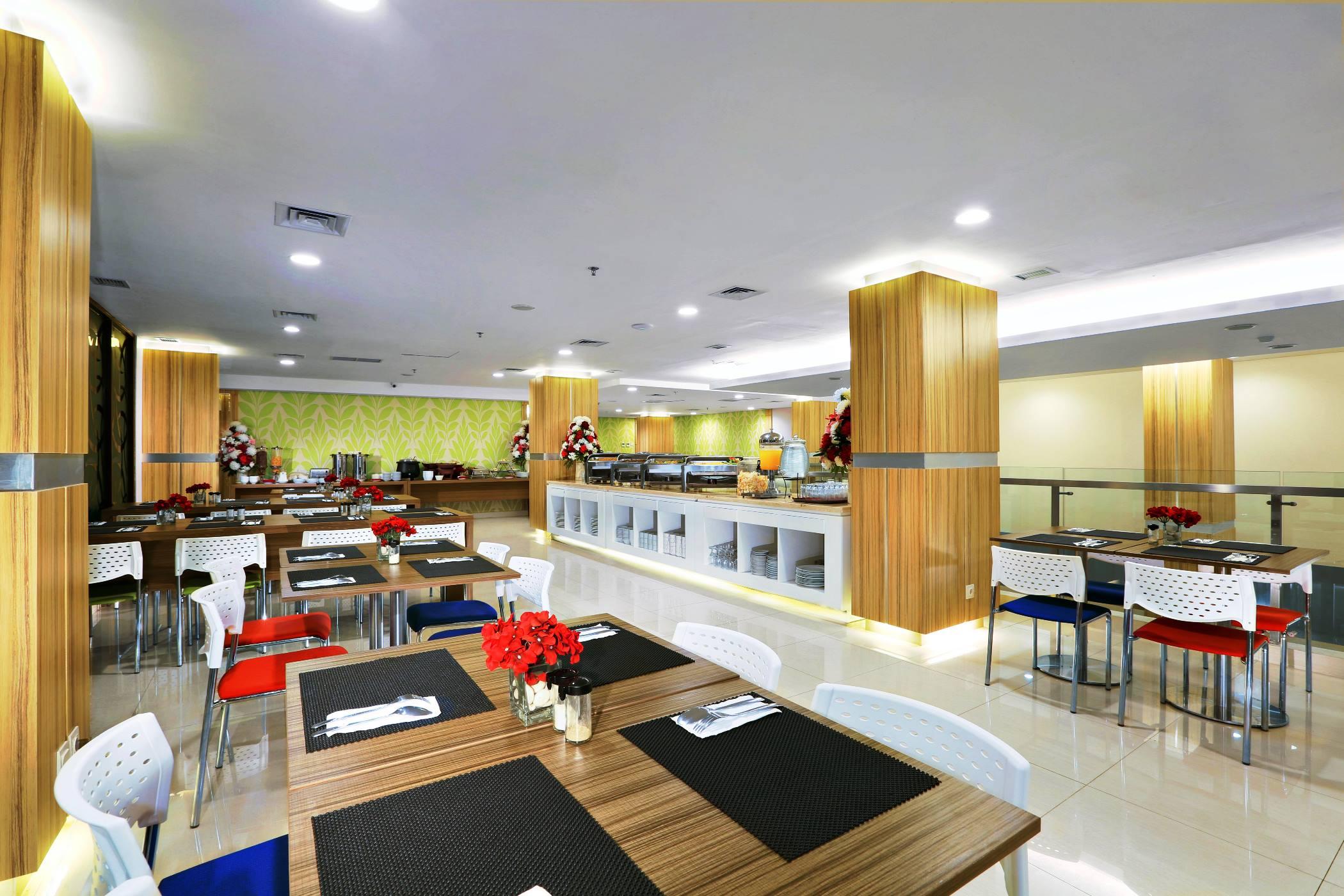 Cordela Hotel Cirebon Exterior foto