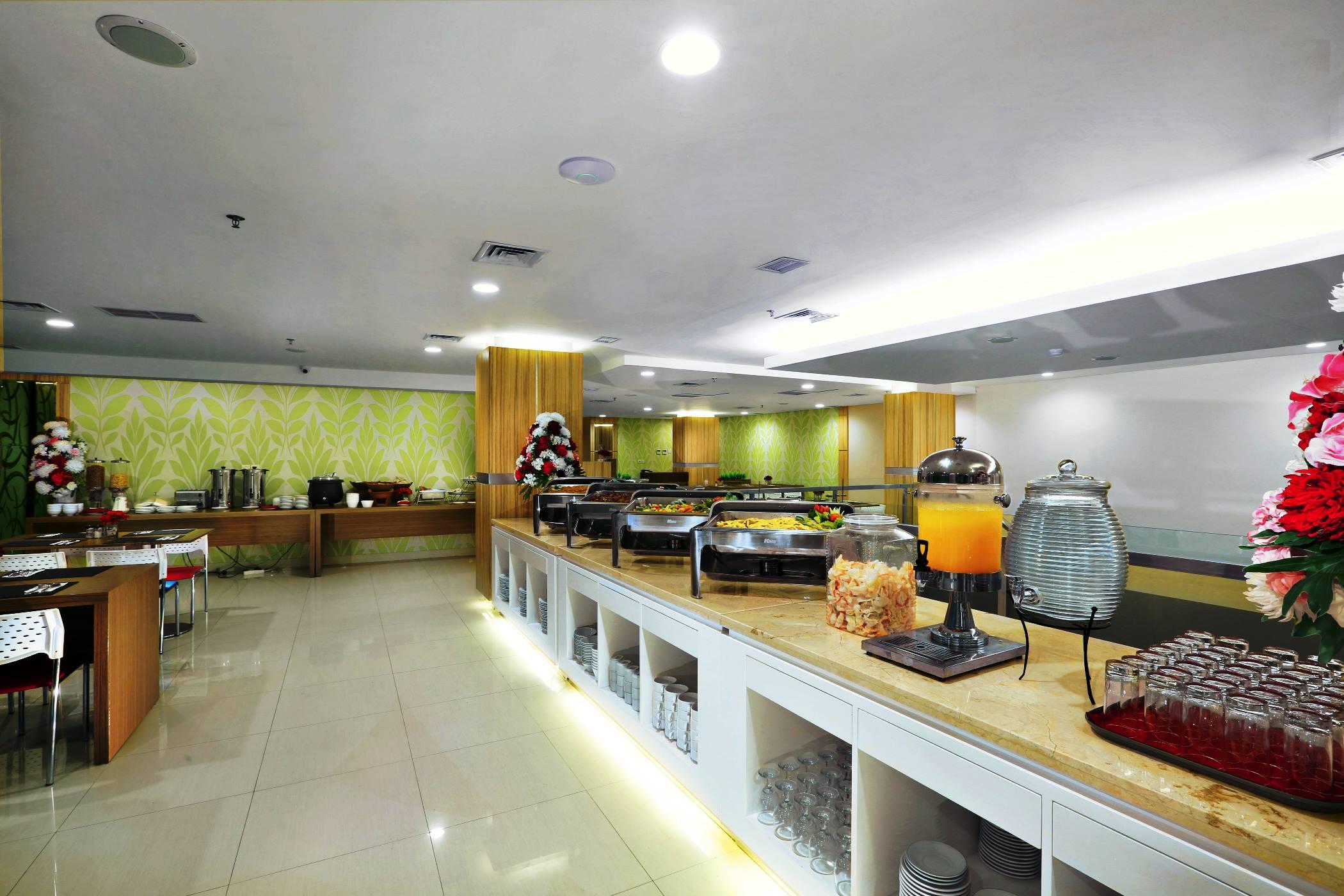 Cordela Hotel Cirebon Exterior foto