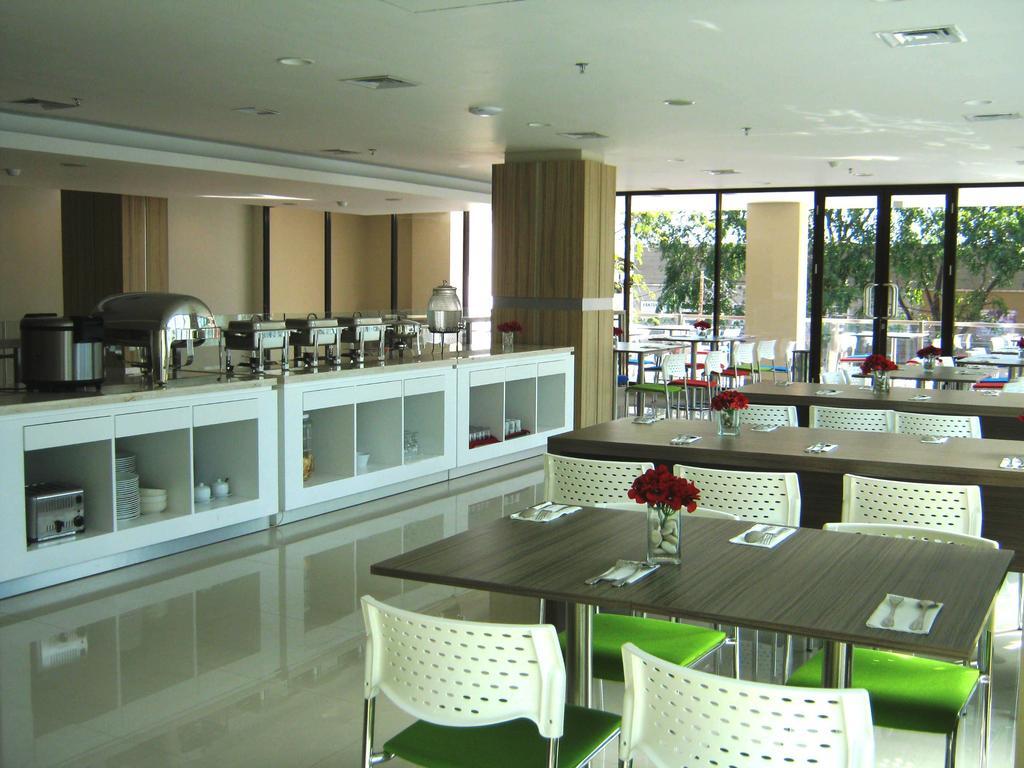 Cordela Hotel Cirebon Exterior foto